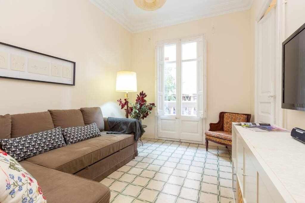 Cal Mateu 11 huéspedes Sagrada Família Apartamento Barcelona Exterior foto