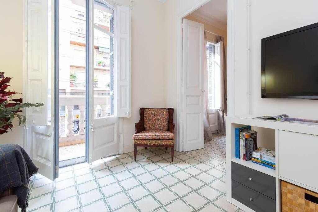 Cal Mateu 11 huéspedes Sagrada Família Apartamento Barcelona Exterior foto