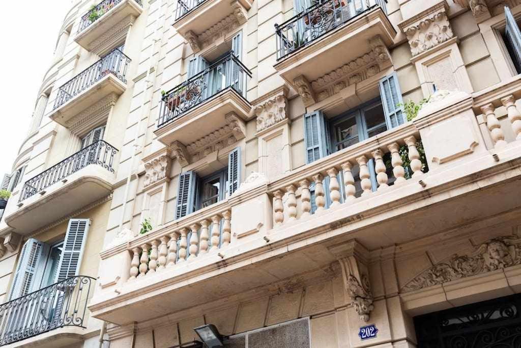 Cal Mateu 11 huéspedes Sagrada Família Apartamento Barcelona Exterior foto